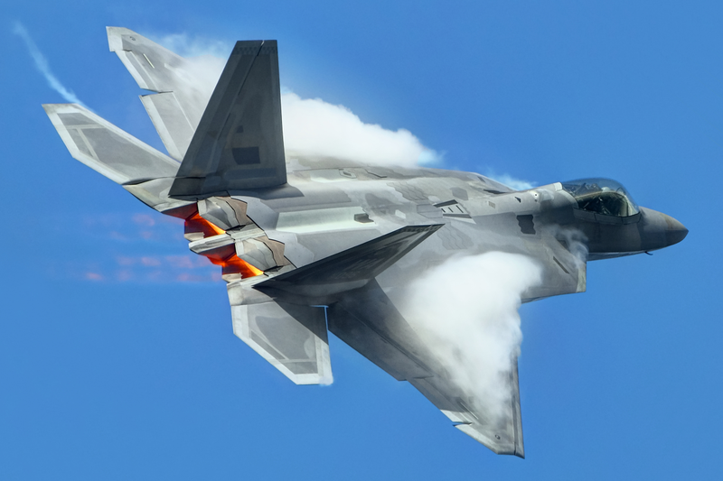Illustration for article titled The F-22 Raptor Bloodies Its Talons In First Attack Over Syria